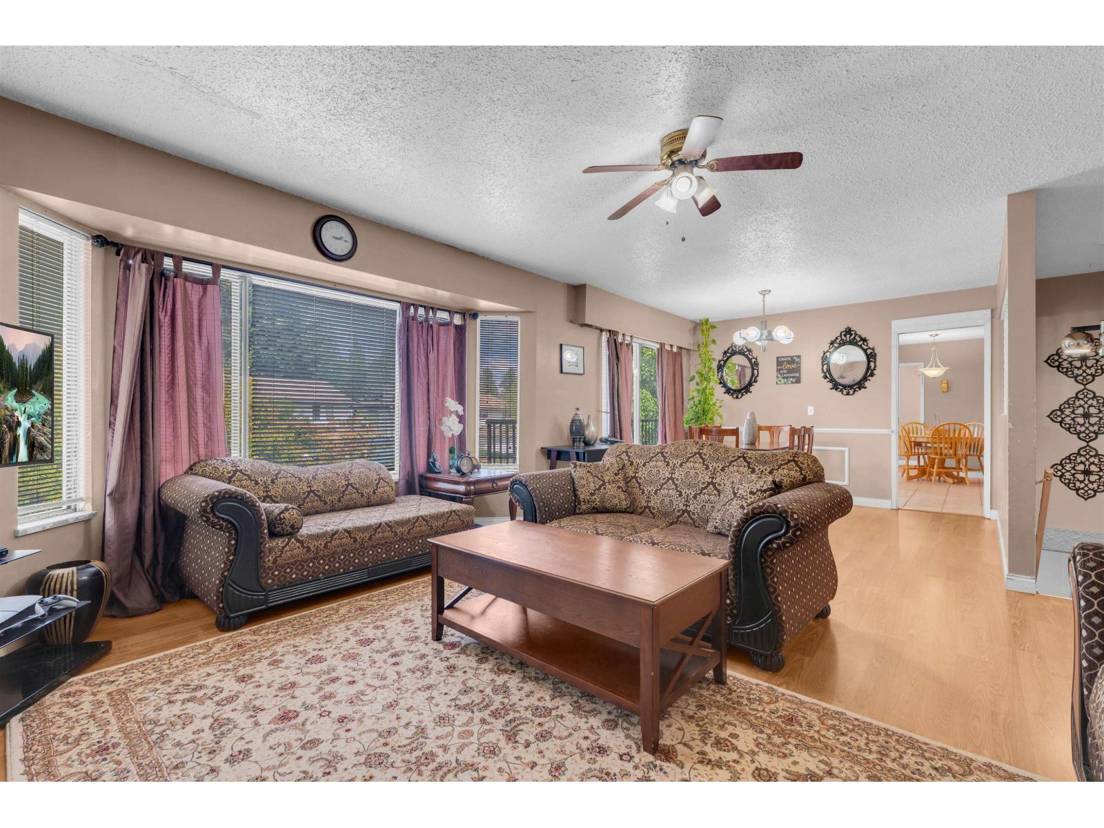 14110 72a Avenue, Surrey, British Columbia  V3W 7M7 - Photo 4 - R3158681