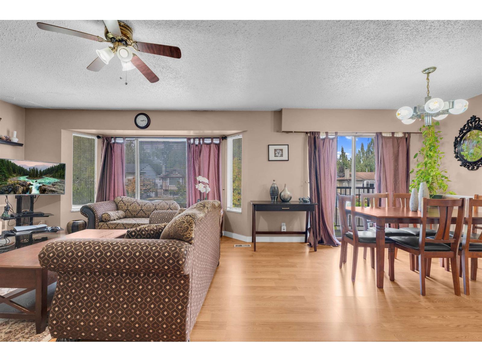 14110 72a Avenue, Surrey, British Columbia  V3W 7M7 - Photo 3 - R3158681