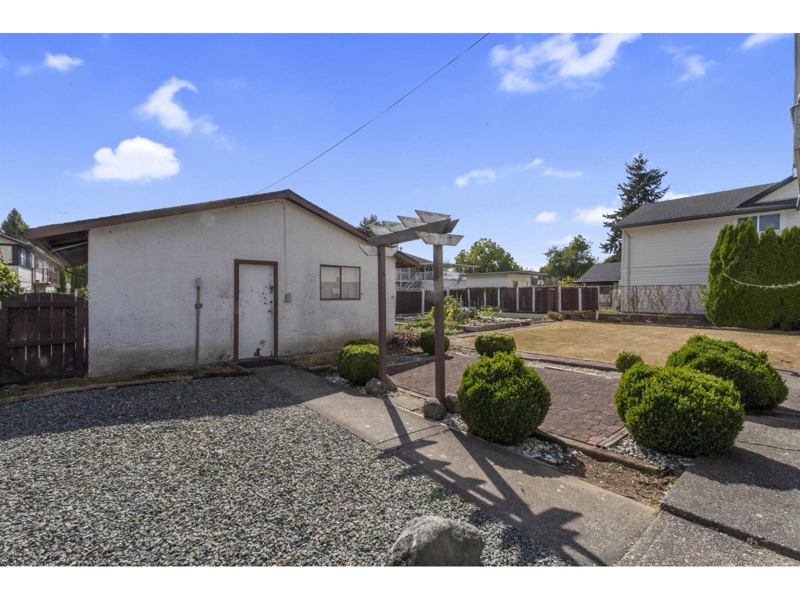14110 72a Avenue, Surrey, British Columbia  V3W 7M7 - Photo 23 - R3158681