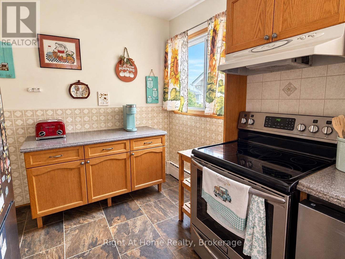 123 Shipley Street, Thunder Bay, Ontario  P7A 3C6 - Photo 5 - X13756678