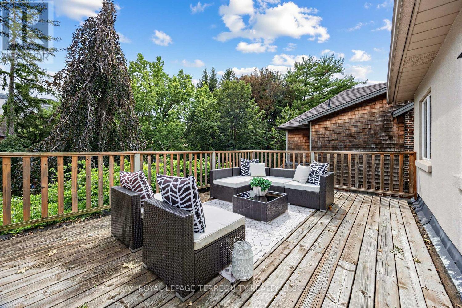 81 Stibbard Avenue, Toronto, Ontario  M4P 2B9 - Photo 23 - C13756732