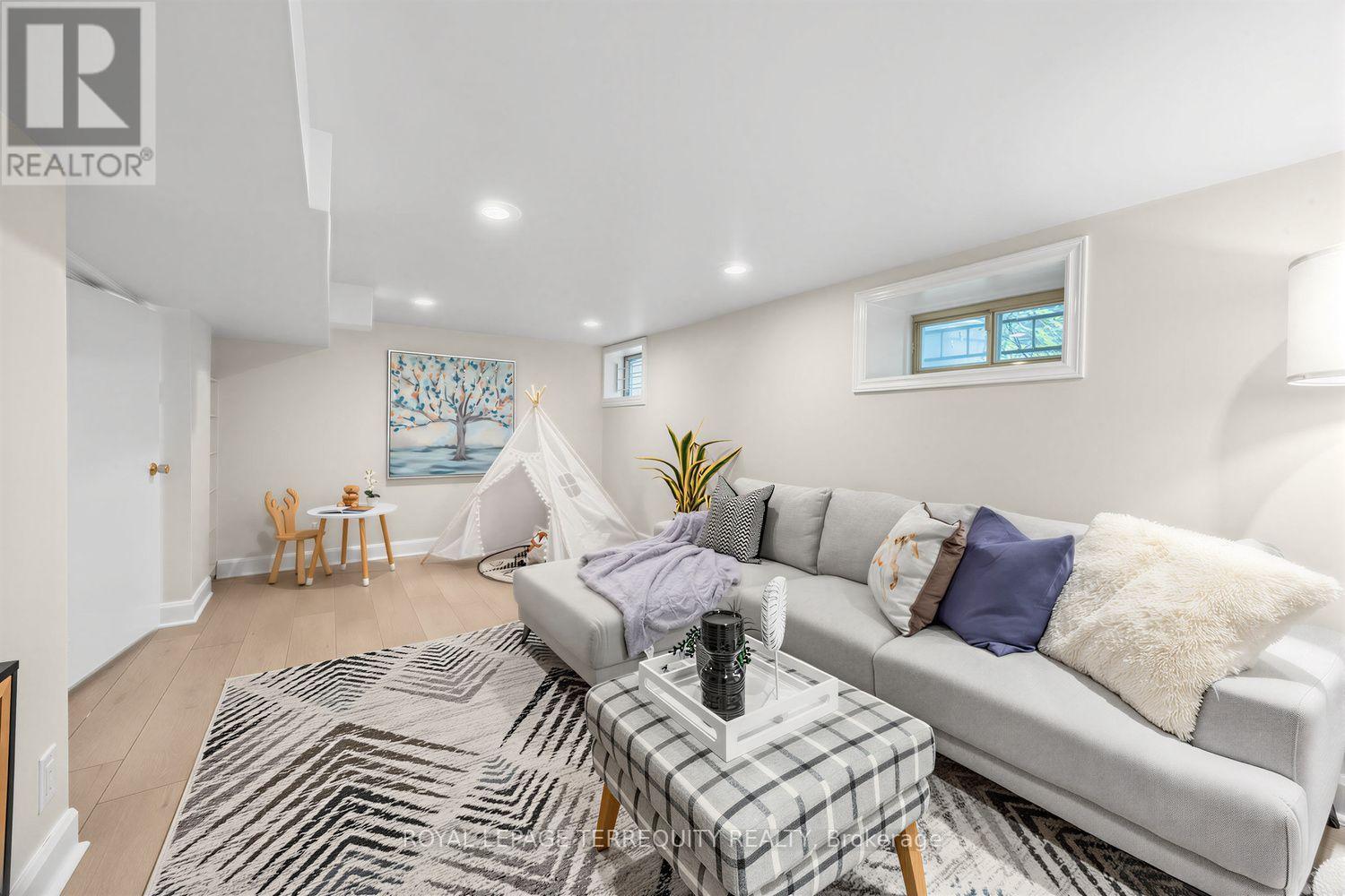 81 Stibbard Avenue, Toronto, Ontario  M4P 2B9 - Photo 31 - C13756732