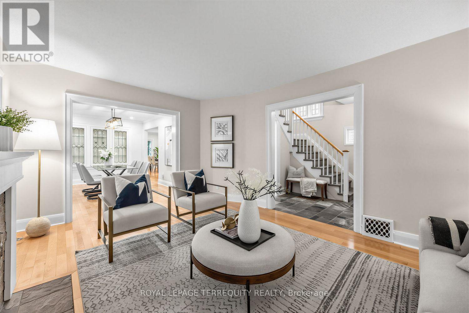 81 Stibbard Avenue, Toronto, Ontario  M4P 2B9 - Photo 7 - C13756732