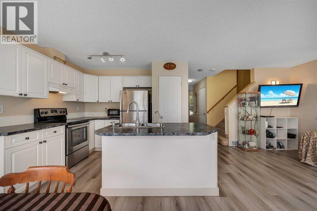 120 Rocky Vista Circle Nw, Calgary, Alberta  T3G 5B9 - Photo 11 - A2342262