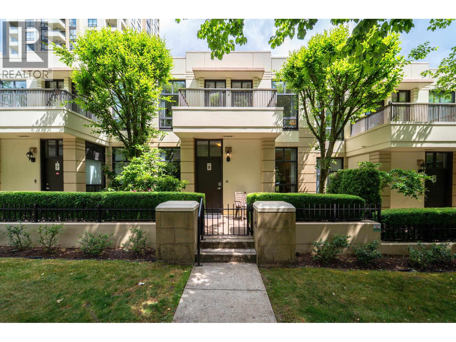 8 4333 Central Boulevard, Burnaby, British Columbia  V5H 4W8 - Photo 1 - R3162433
