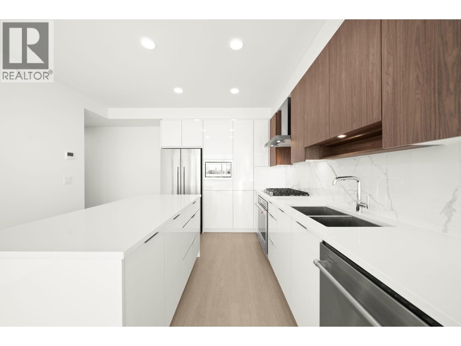 1601 7683 Park Crescent, Burnaby, British Columbia  V3N 0J4 - Photo 9 - R3162448