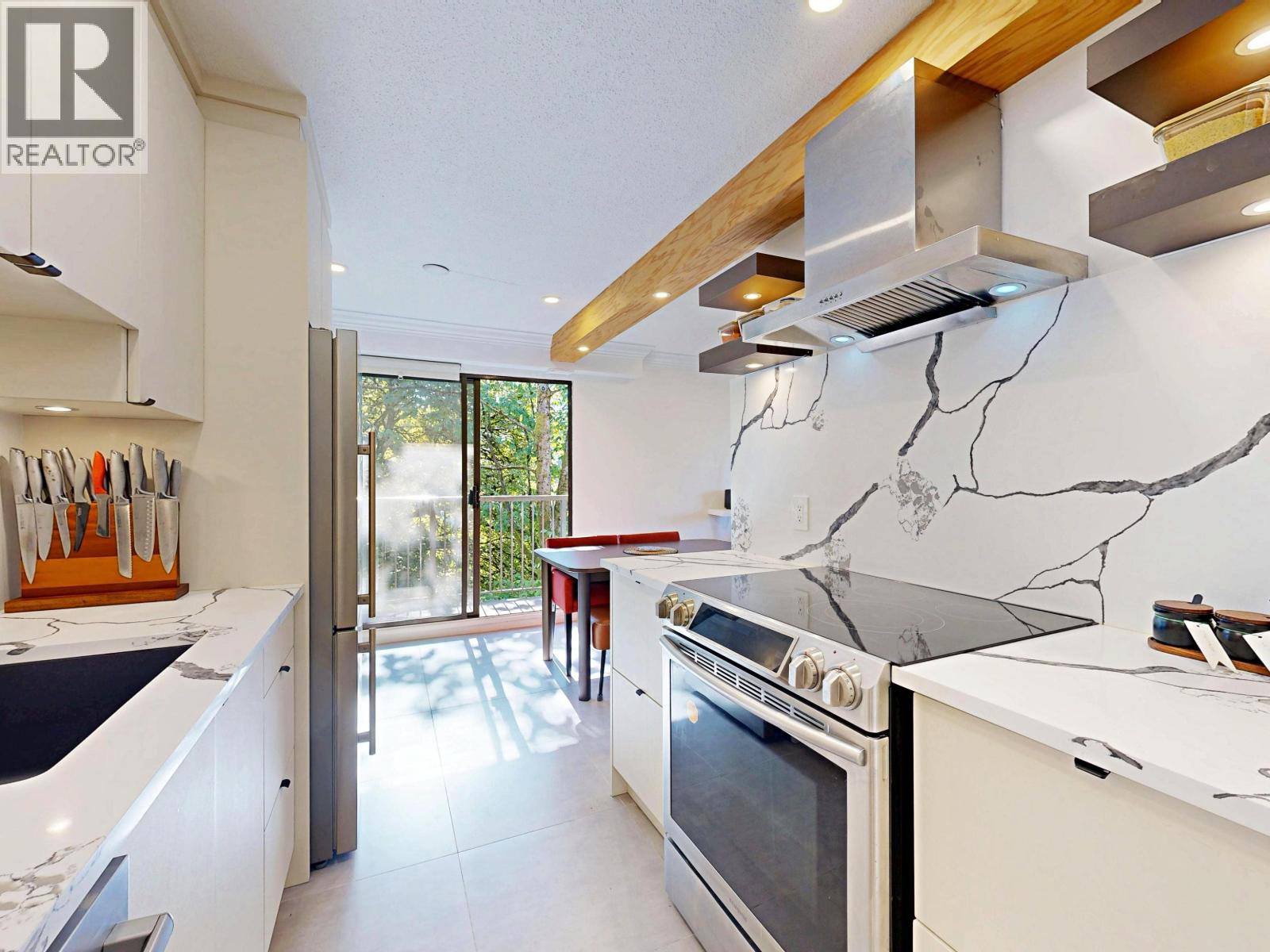 204 252 W 2nd Street, North Vancouver, British Columbia  V7M 1C8 - Photo 2 - R3162459