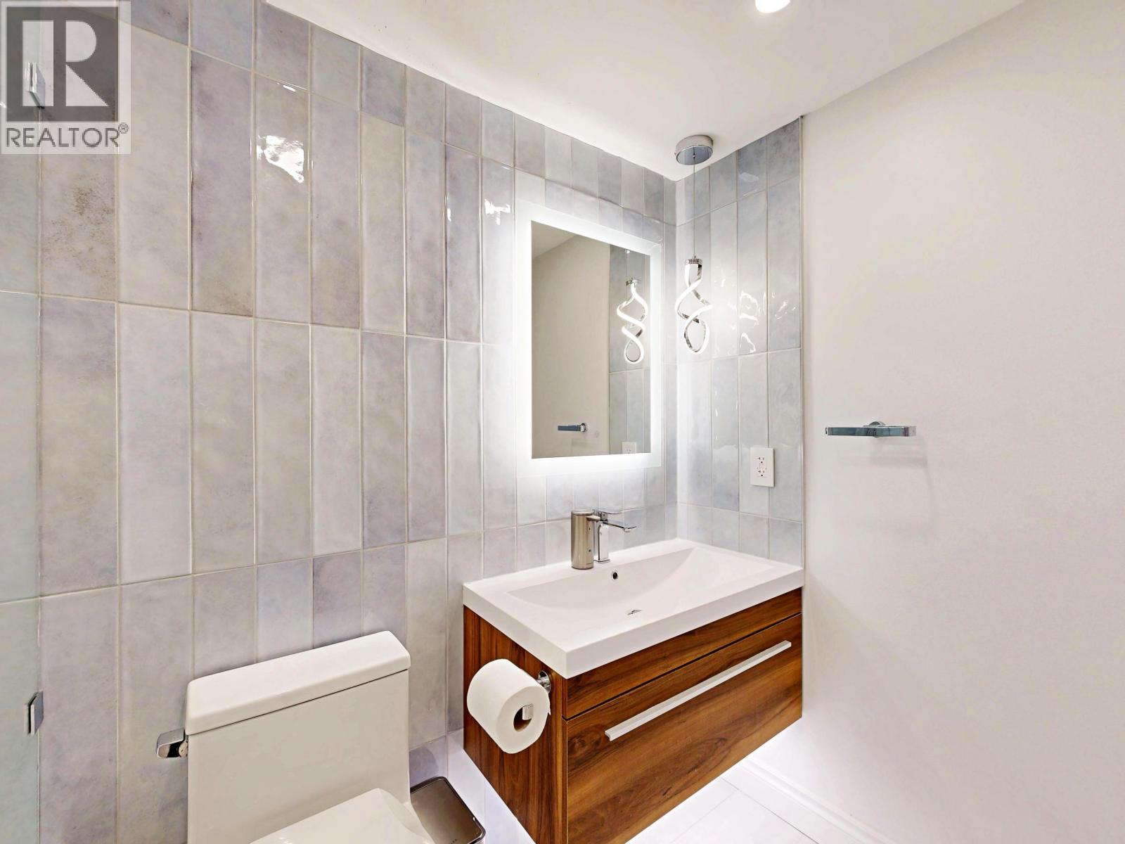 204 252 W 2nd Street, North Vancouver, British Columbia  V7M 1C8 - Photo 25 - R3162459