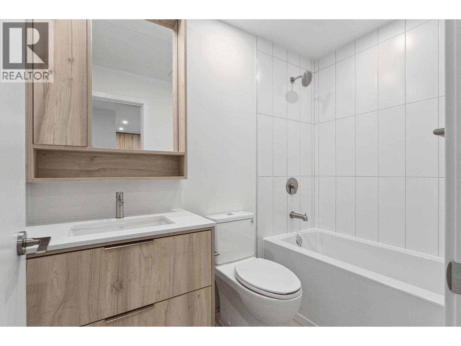 209 3594 Malsum Drive, North Vancouver, British Columbia  V7G 0B4 - Photo 21 - R3162464