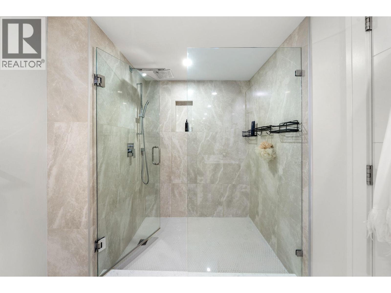 1704 1245 Quayside Drive, New Westminster, British Columbia  V3M 6J6 - Photo 17 - R3162486
