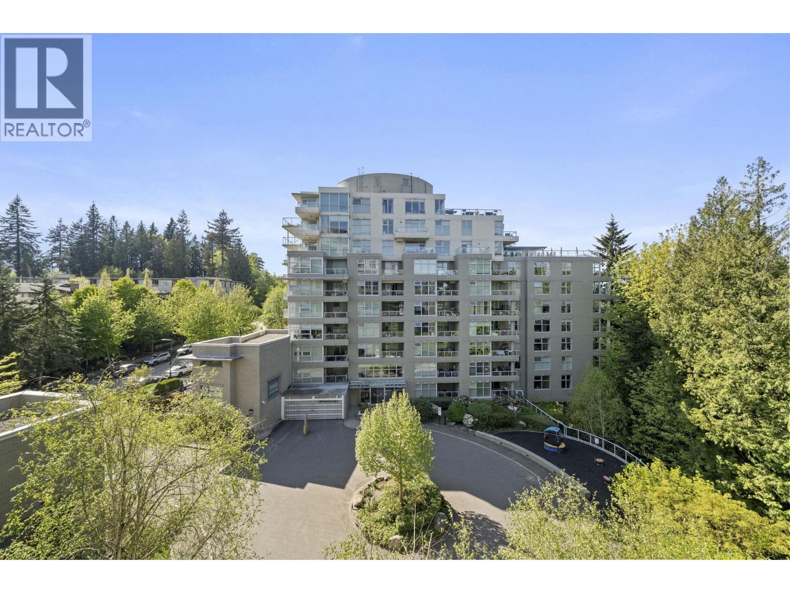 605 9262 University Crescent, Burnaby, British Columbia  V5A 0A4 - Photo 2 - R3162523