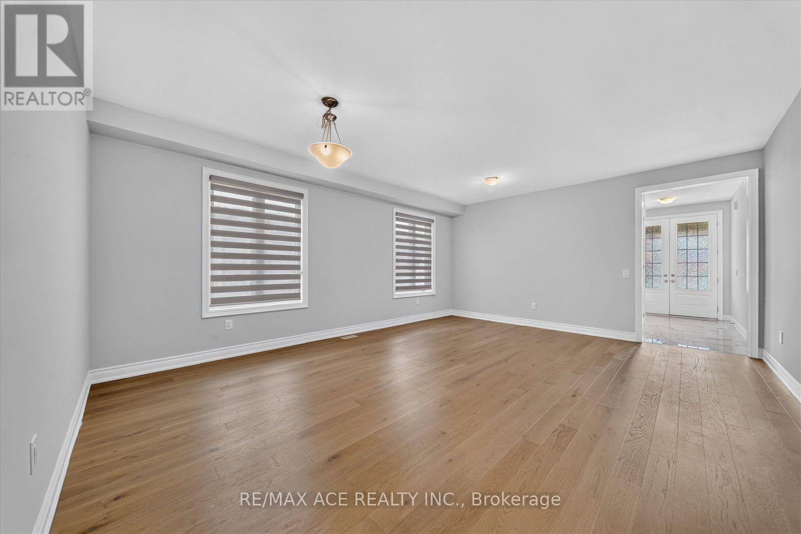 10 Hitching Post Road, Georgina, Ontario  L4P 2E7 - Photo 11 - N13756608