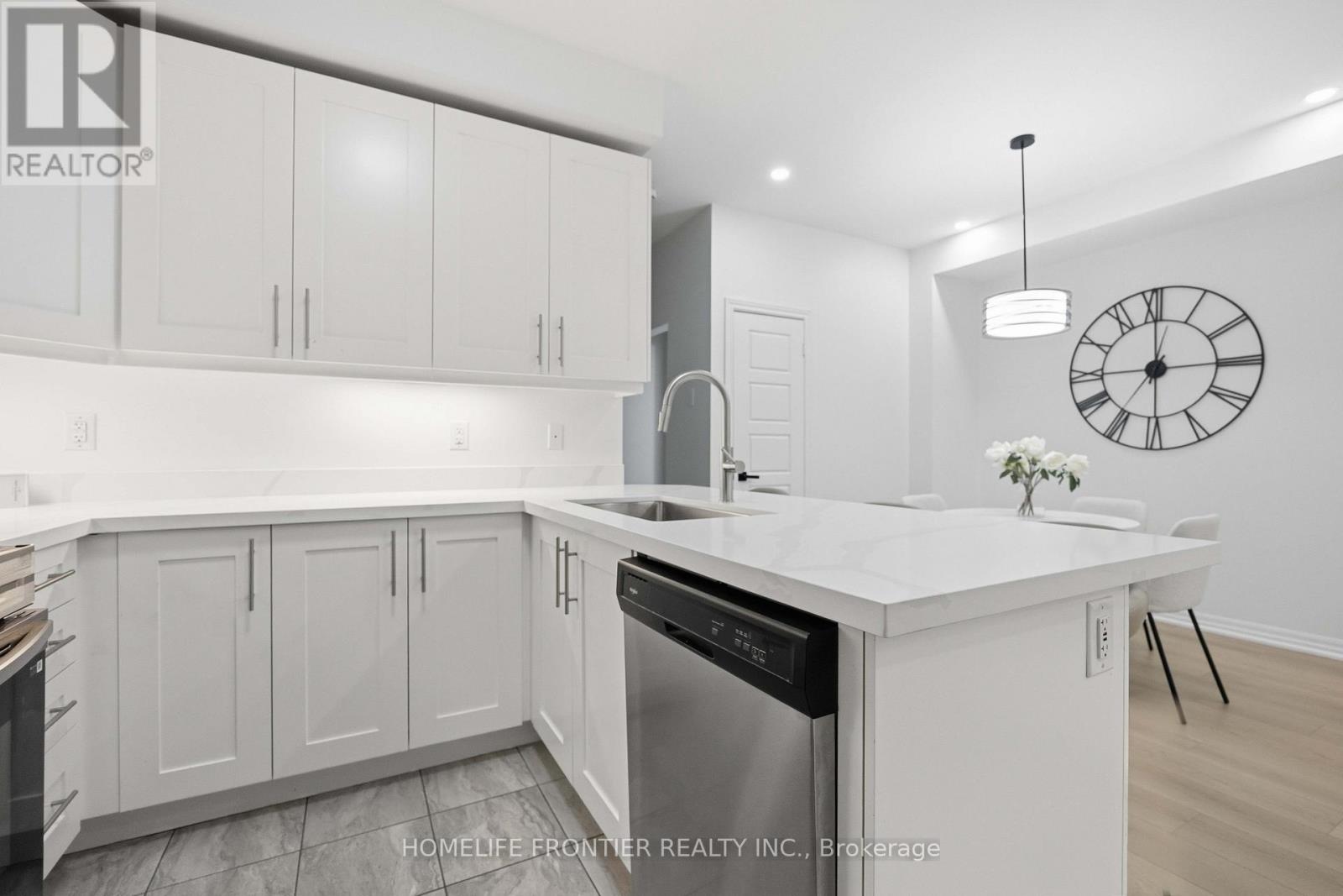7 Vantage Loop, Newmarket, Ontario  L3X 0K6 - Photo 15 - N13756702