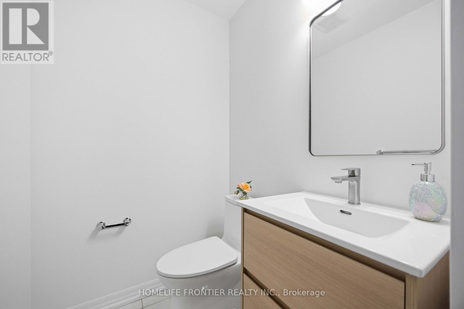 7 Vantage Loop, Newmarket, Ontario  L3X 0K6 - Photo 9 - N13756702
