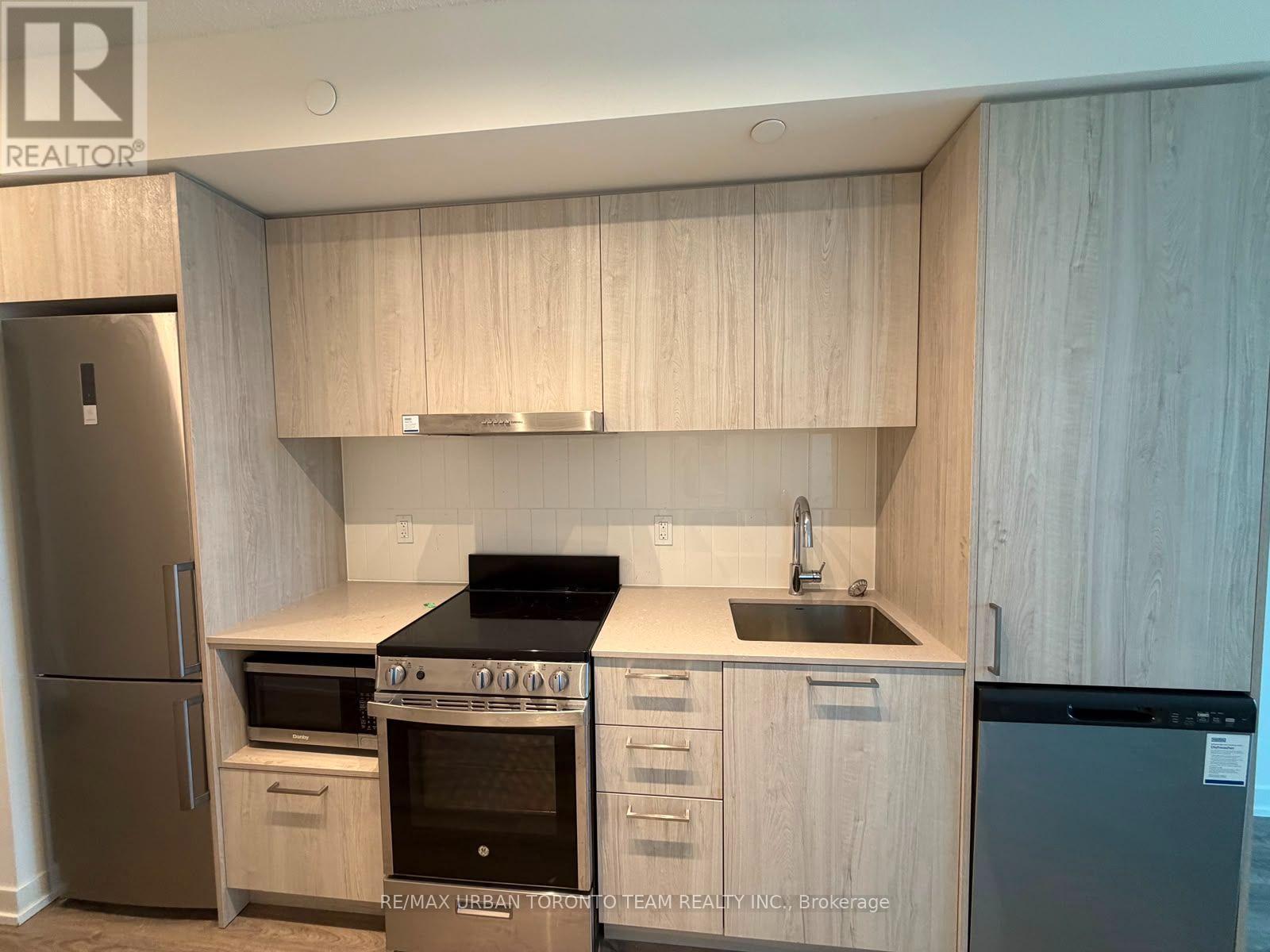 1702 - 195 Commerce Street, Vaughan, Ontario  L4K 0P9 - Photo 5 - N13756742
