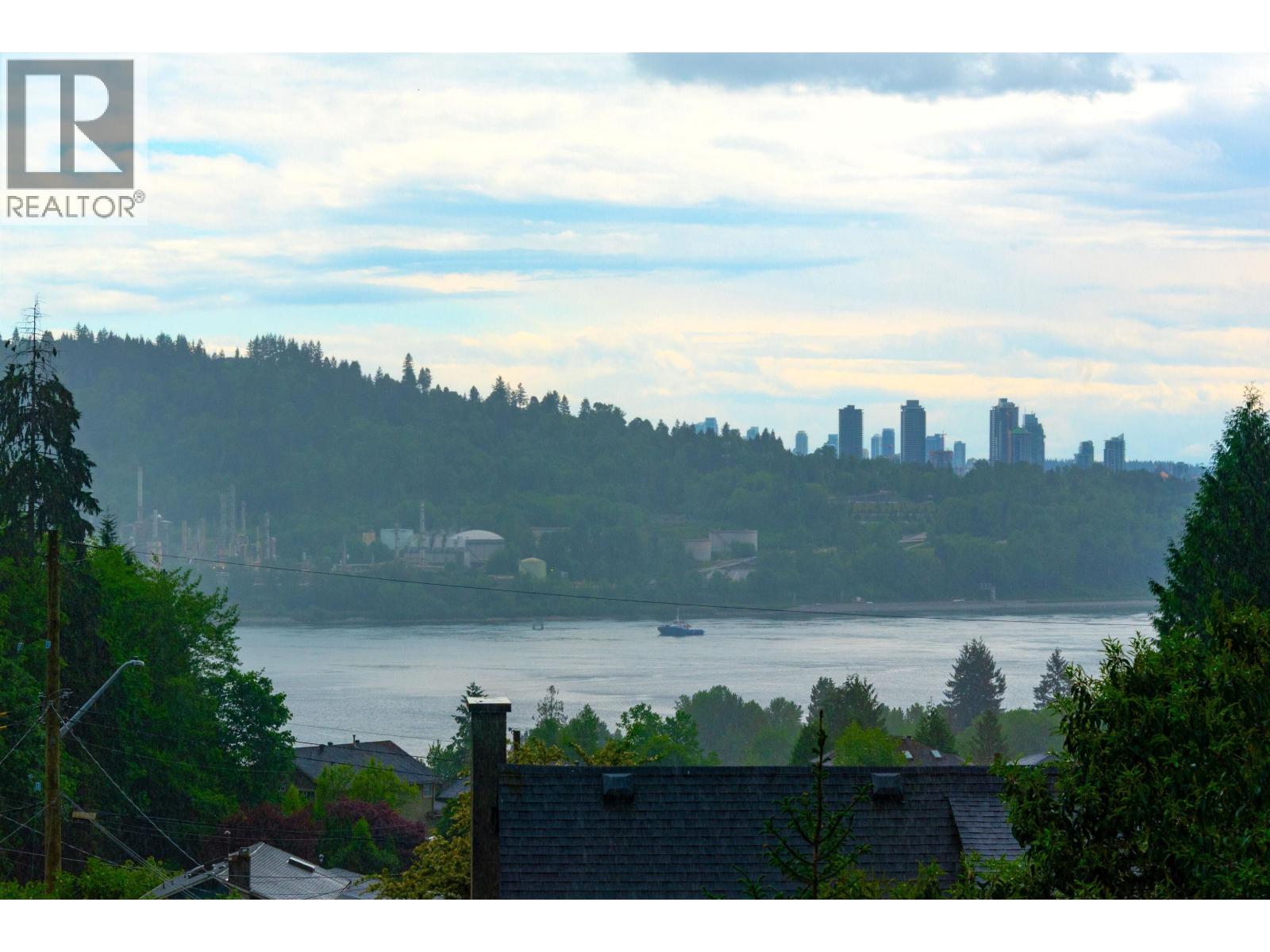 3067 Plymouth Drive, North Vancouver, British Columbia  V7H 1C8 - Photo 3 - R3162492