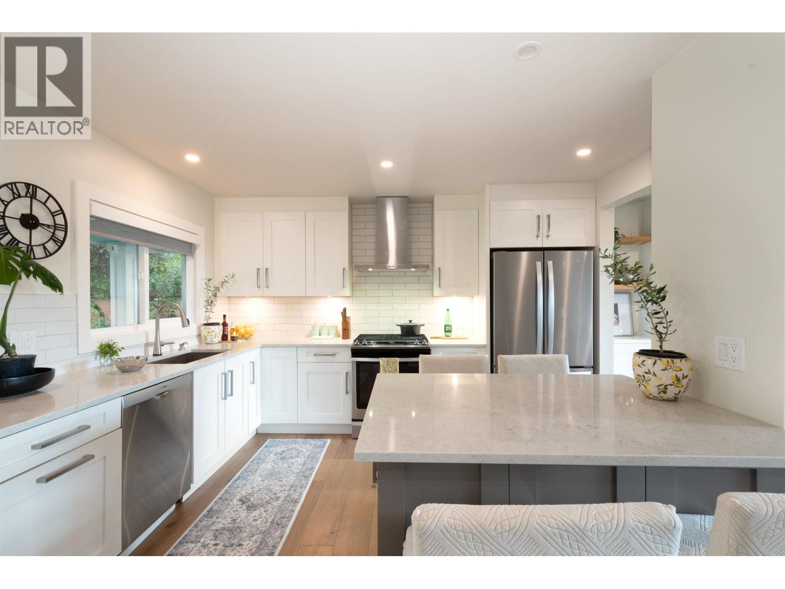 3067 Plymouth Drive, North Vancouver, British Columbia  V7H 1C8 - Photo 6 - R3162492
