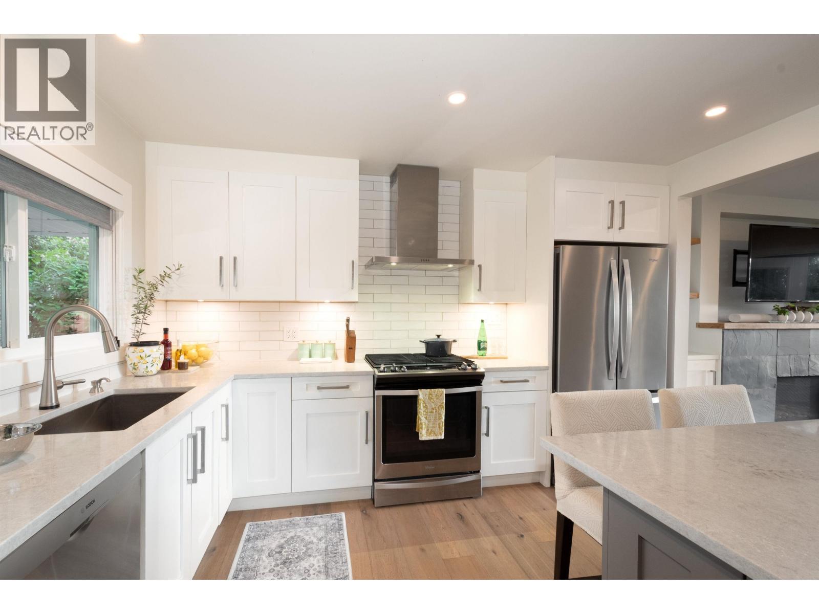 3067 Plymouth Drive, North Vancouver, British Columbia  V7H 1C8 - Photo 8 - R3162492