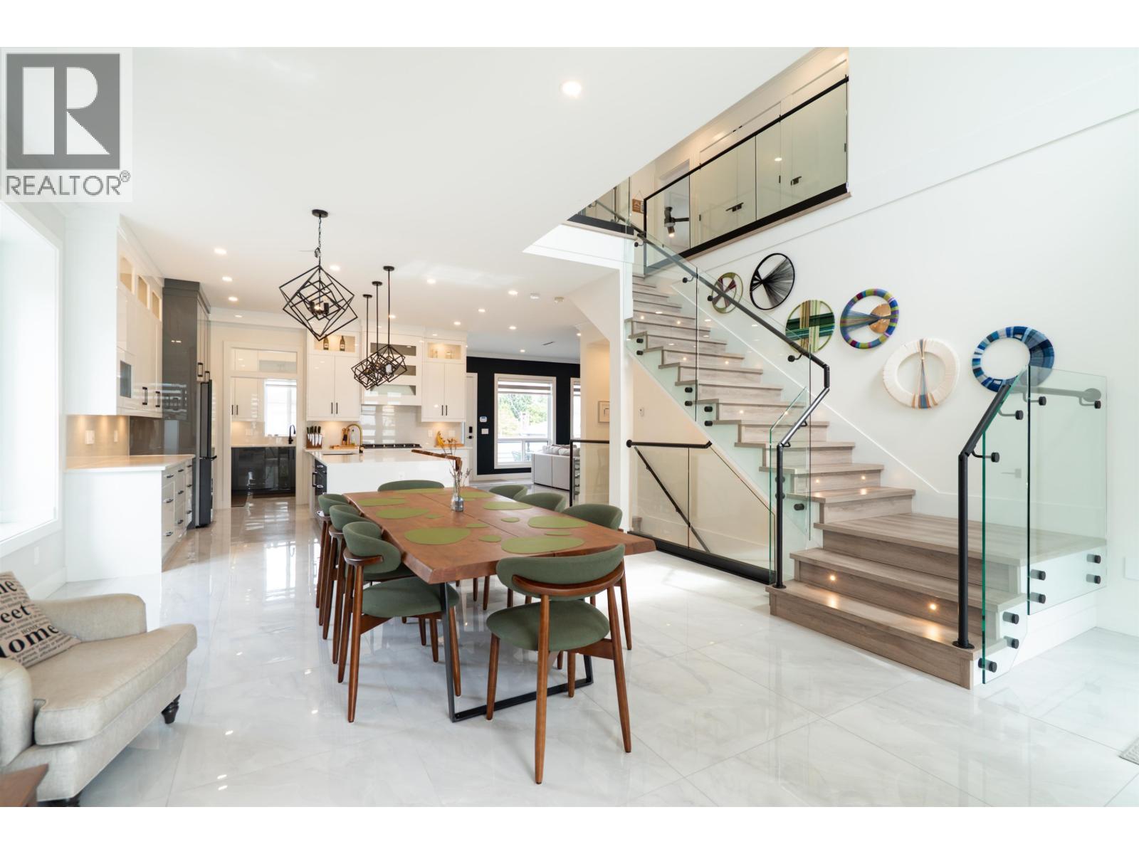5675 LAUREL STREET, burnaby, British Columbia