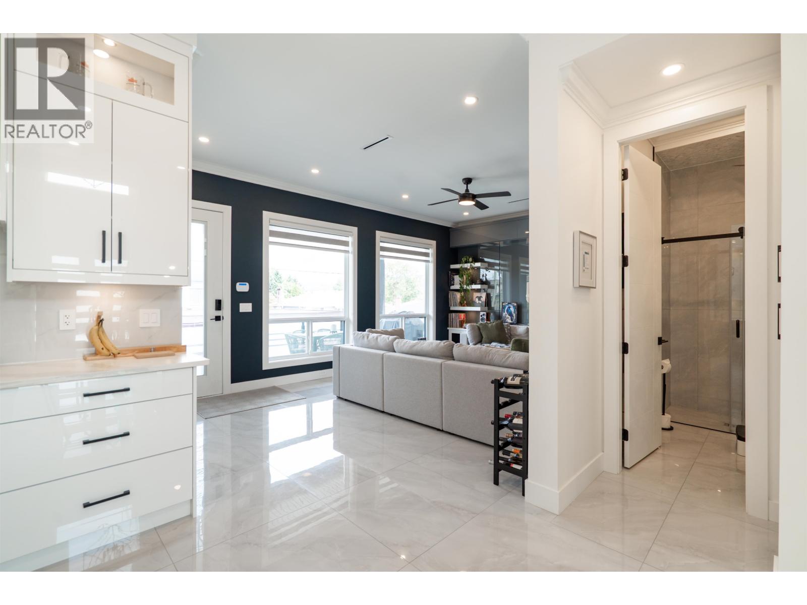 5675 Laurel Street, Burnaby, British Columbia  V5G 1N4 - Photo 11 - R3162496
