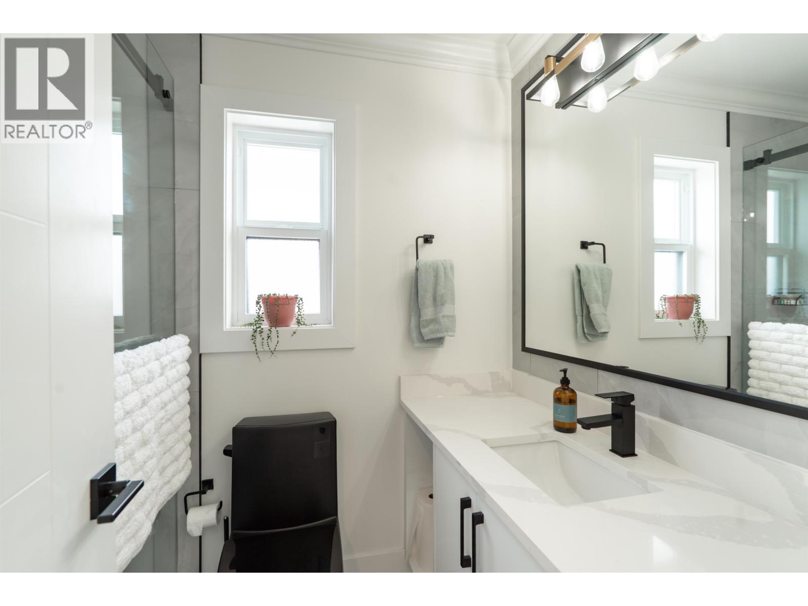 5675 Laurel Street, Burnaby, British Columbia  V5G 1N4 - Photo 27 - R3162496