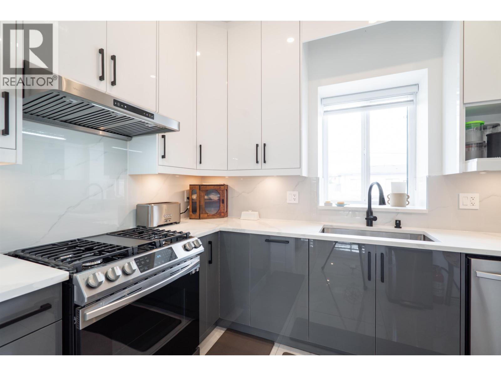 5675 Laurel Street, Burnaby, British Columbia  V5G 1N4 - Photo 8 - R3162496