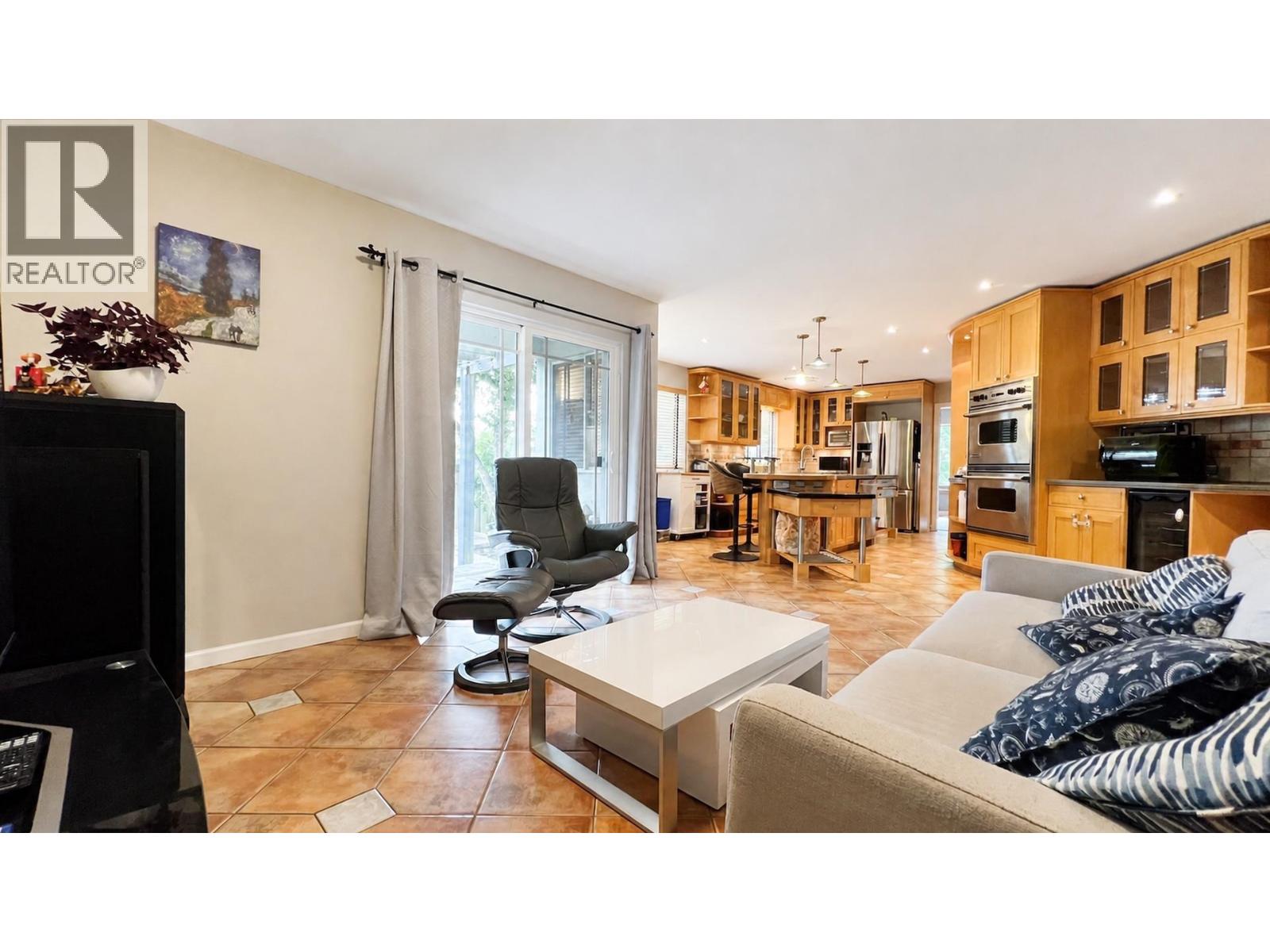 2016 Winter Crescent, Coquitlam, British Columbia  V3K 6T6 - Photo 14 - R3162505