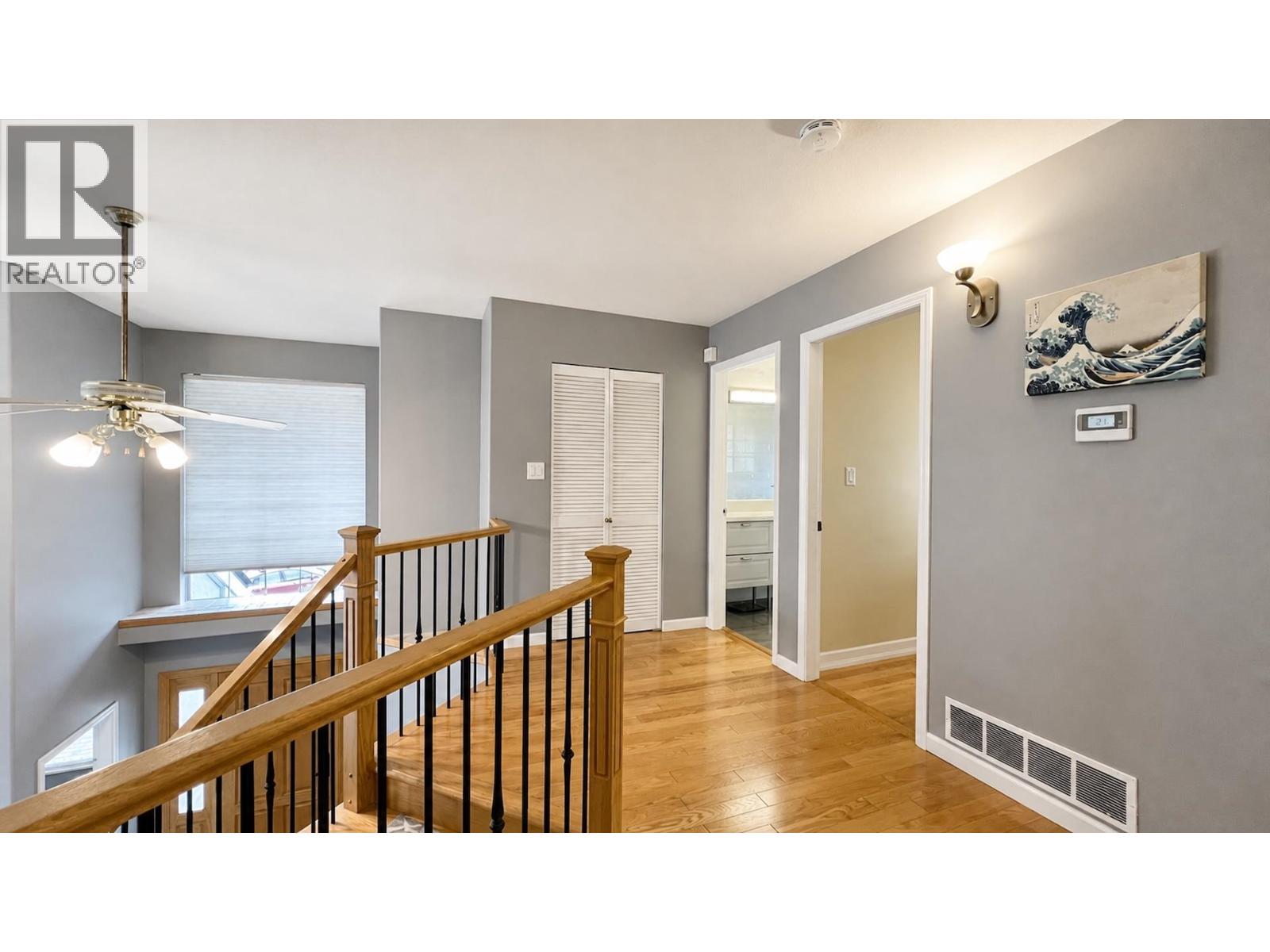 2016 Winter Crescent, Coquitlam, British Columbia  V3K 6T6 - Photo 25 - R3162505