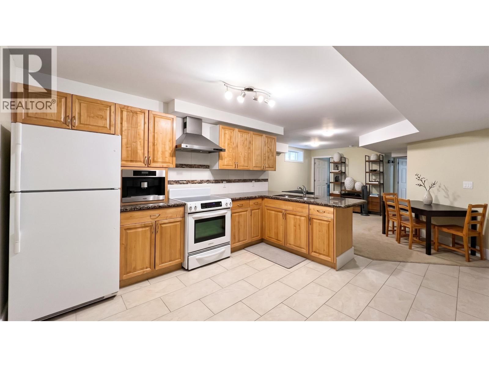 2016 Winter Crescent, Coquitlam, British Columbia  V3K 6T6 - Photo 27 - R3162505