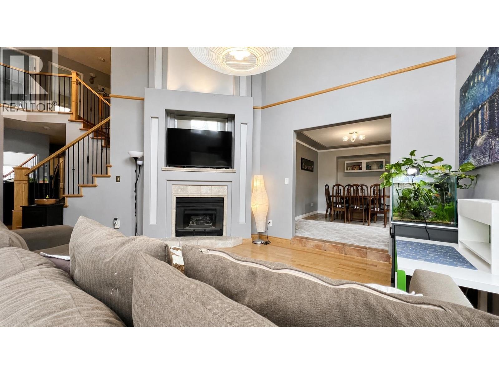2016 Winter Crescent, Coquitlam, British Columbia  V3K 6T6 - Photo 5 - R3162505