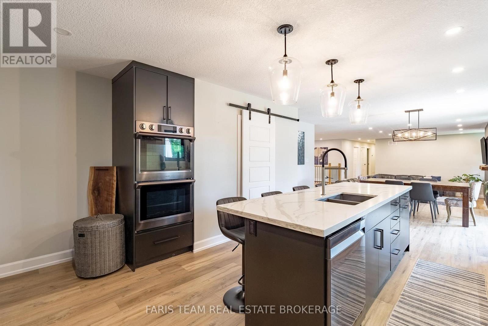 223a Hickory Lane, Barrie, Ontario  L4N 4J9 - Photo 10 - S13756684