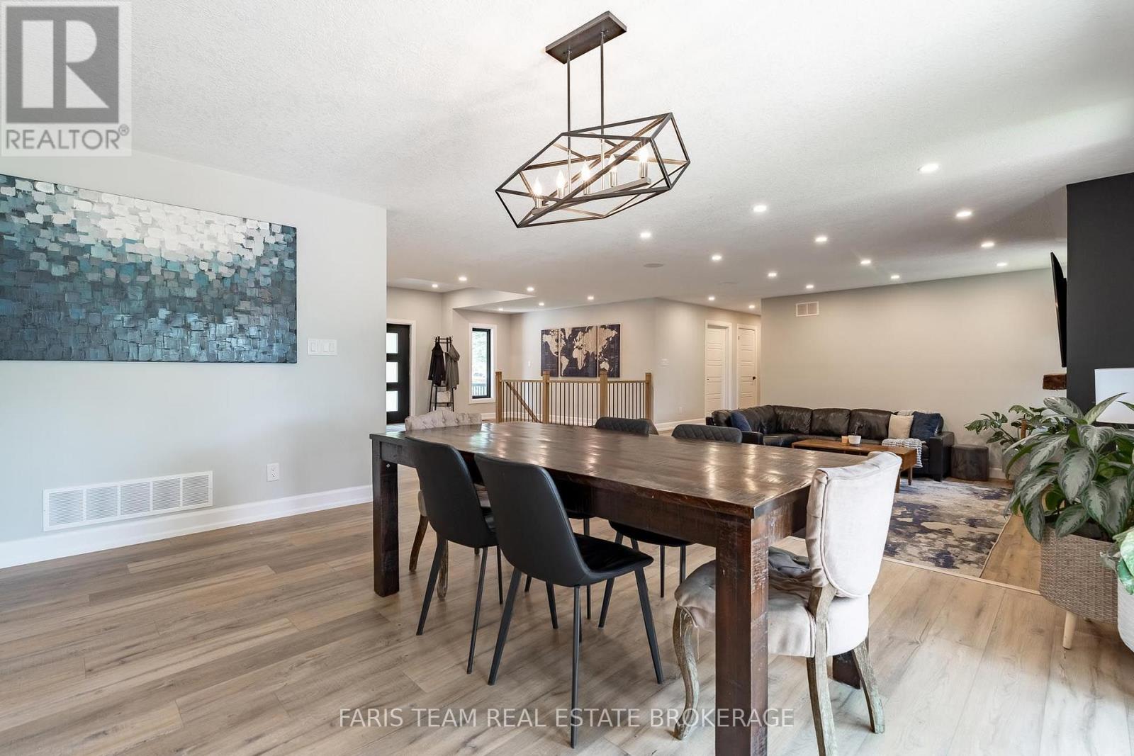 223a Hickory Lane, Barrie, Ontario  L4N 4J9 - Photo 13 - S13756684