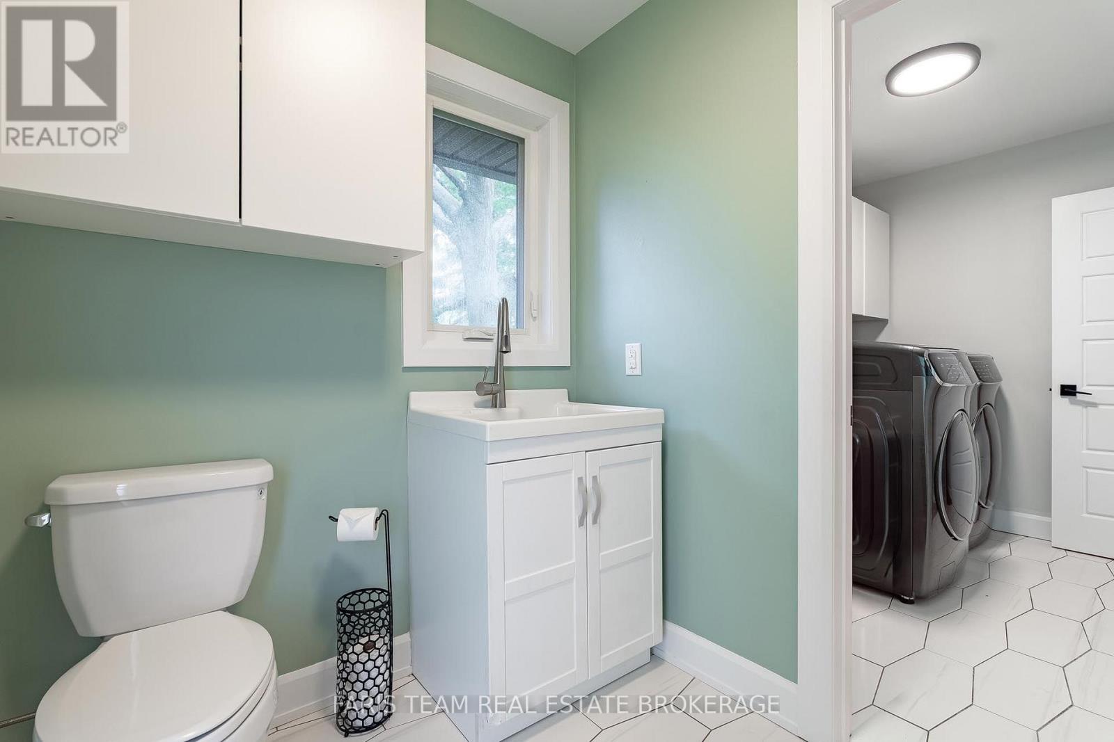 223a Hickory Lane, Barrie, Ontario  L4N 4J9 - Photo 23 - S13756684