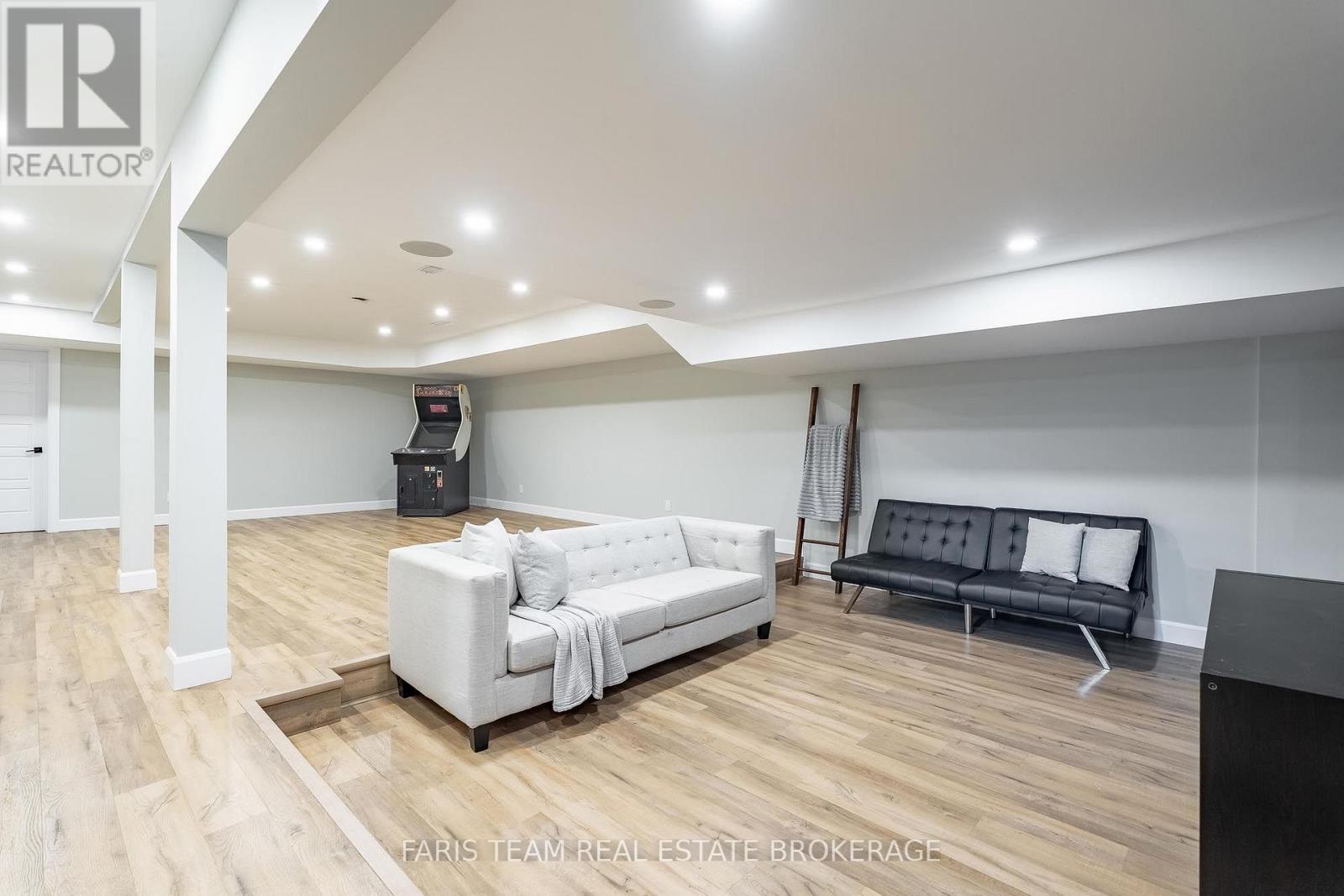 223a Hickory Lane, Barrie, Ontario  L4N 4J9 - Photo 25 - S13756684