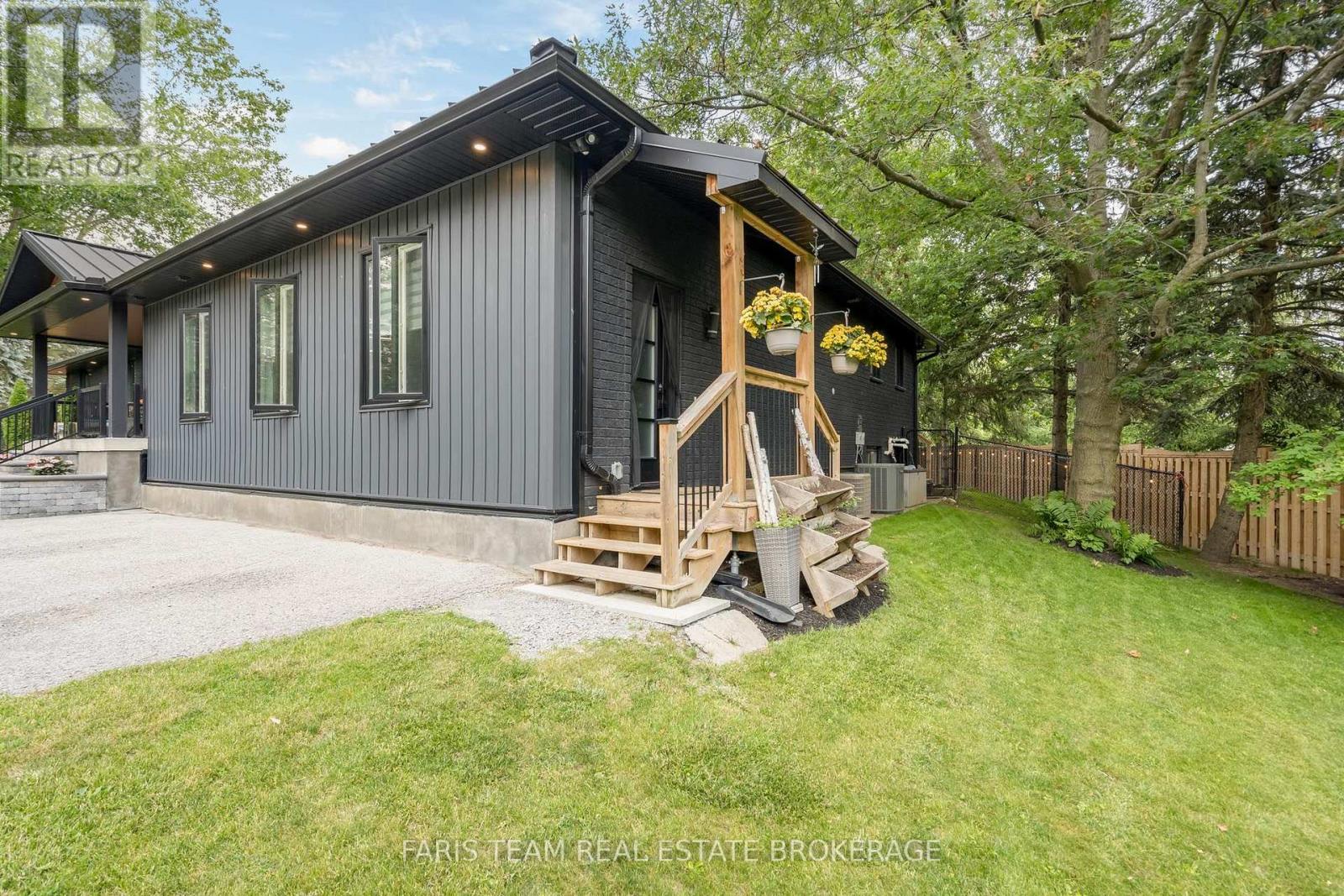 223a Hickory Lane, Barrie, Ontario  L4N 4J9 - Photo 30 - S13756684