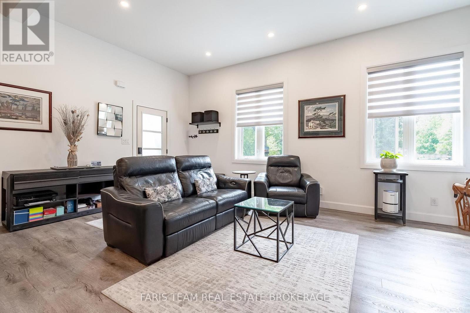 223a Hickory Lane, Barrie, Ontario  L4N 4J9 - Photo 35 - S13756684