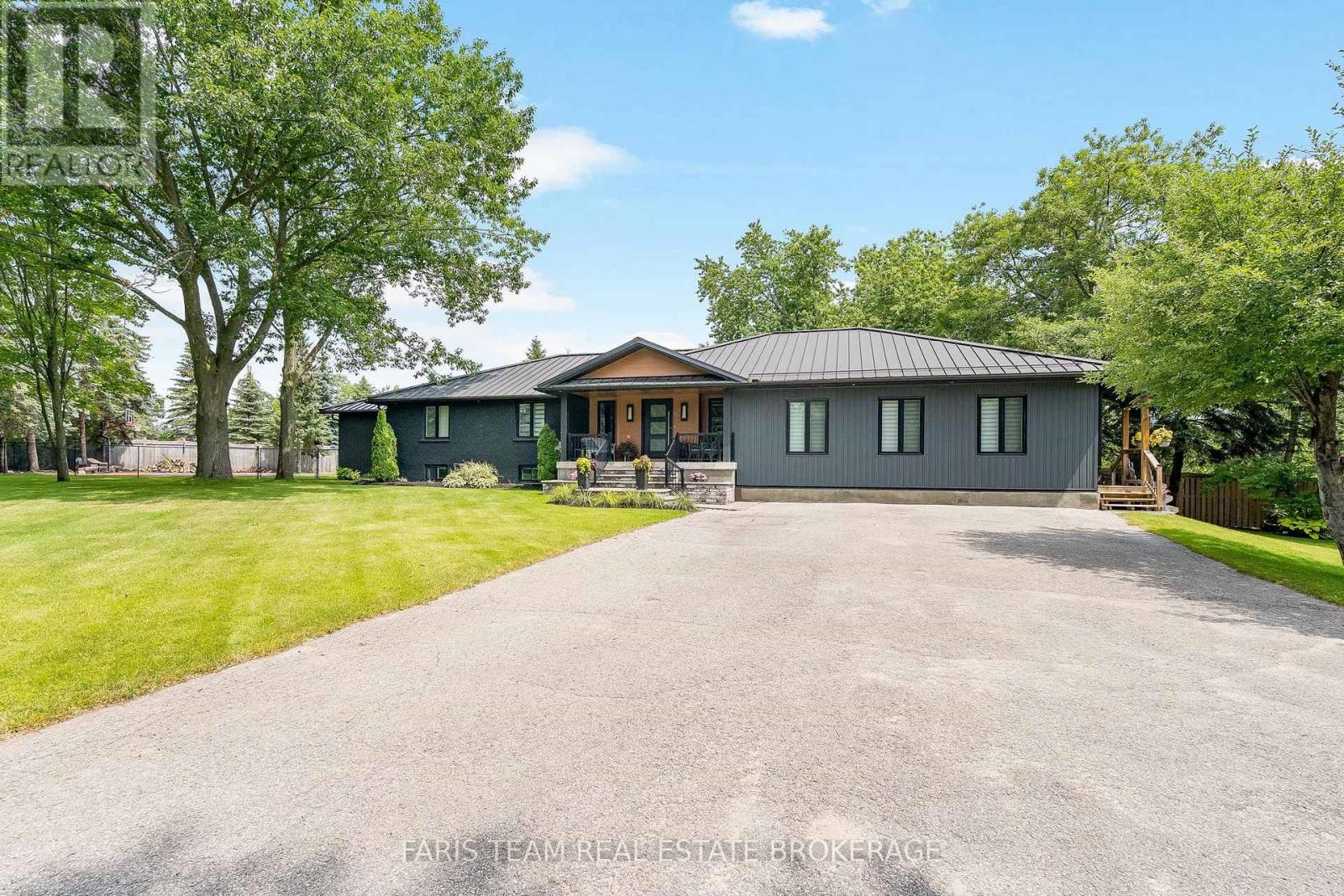 223a Hickory Lane, Barrie, Ontario  L4N 4J9 - Photo 4 - S13756684