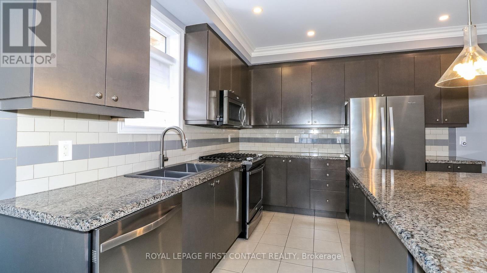 33 Tamarack Trail, Barrie, Ontario  L4N 6M7 - Photo 12 - S13756716