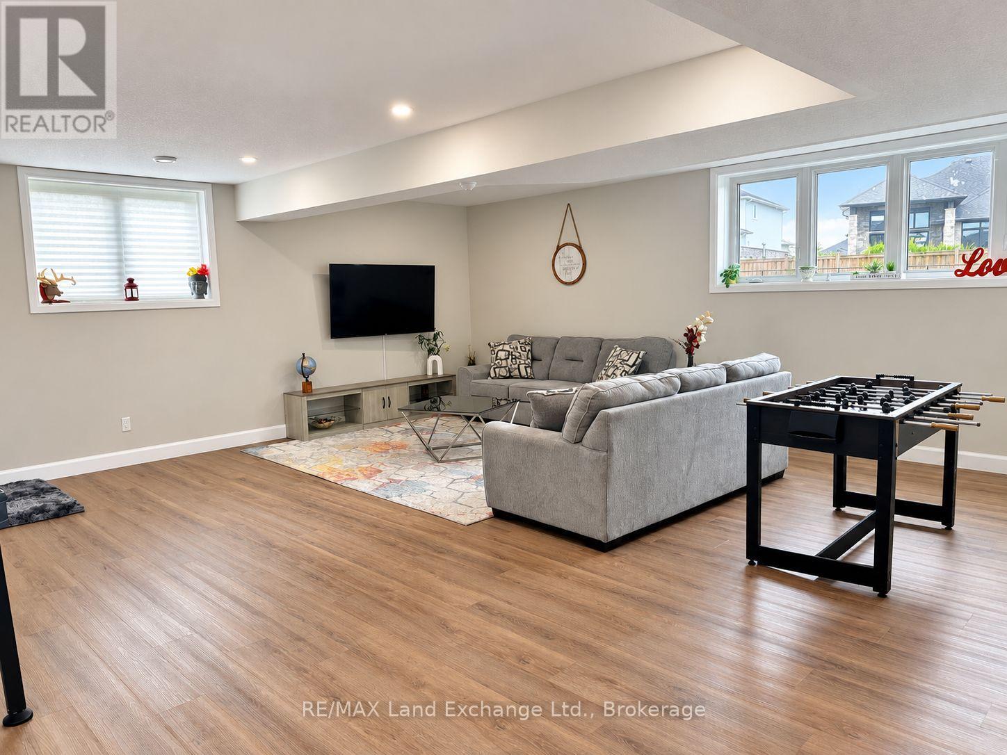 320 Mclean Crescent, Saugeen Shores, Ontario  N0H 2C3 - Photo 12 - X13756662
