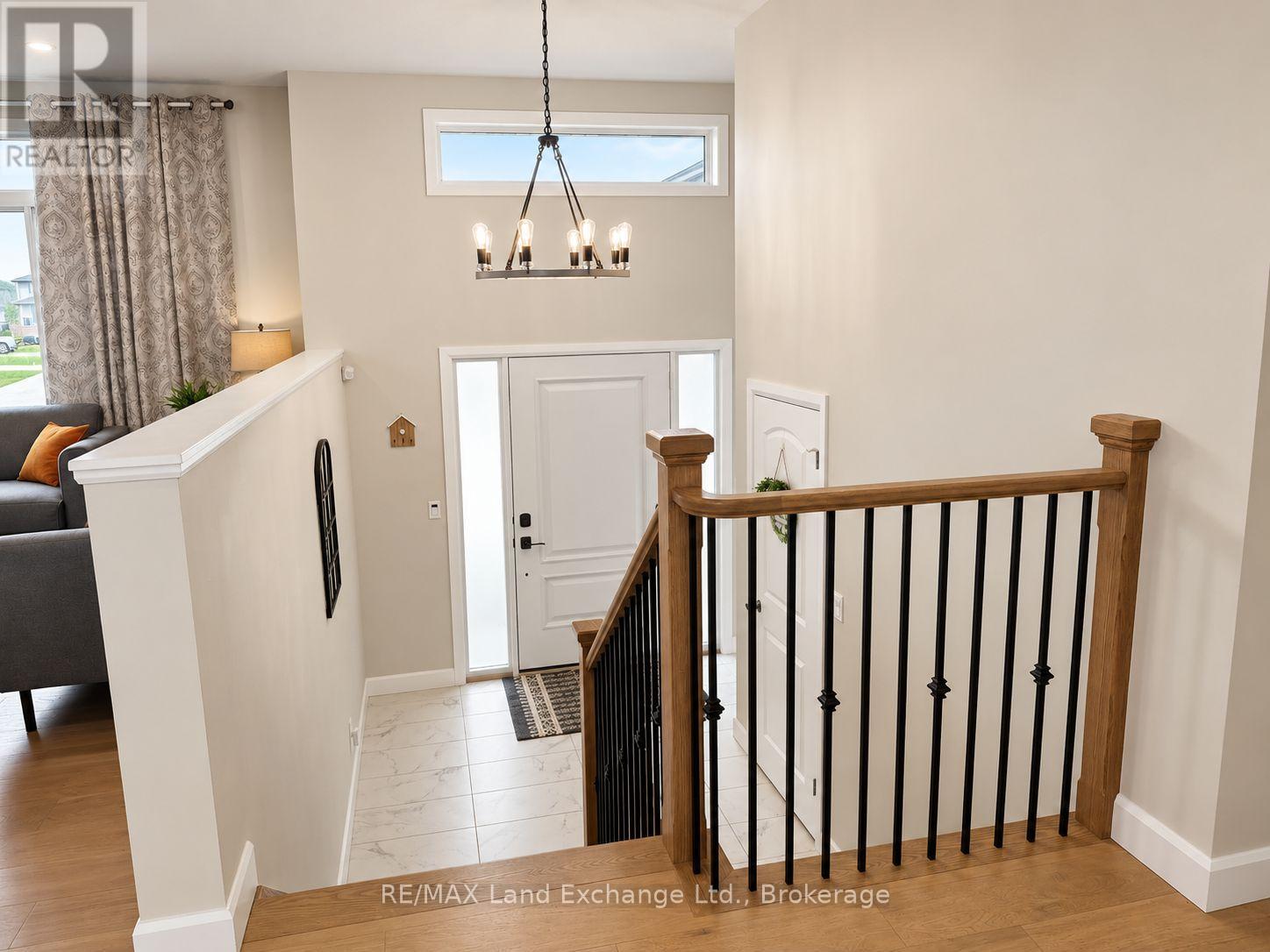 320 Mclean Crescent, Saugeen Shores, Ontario  N0H 2C3 - Photo 2 - X13756662