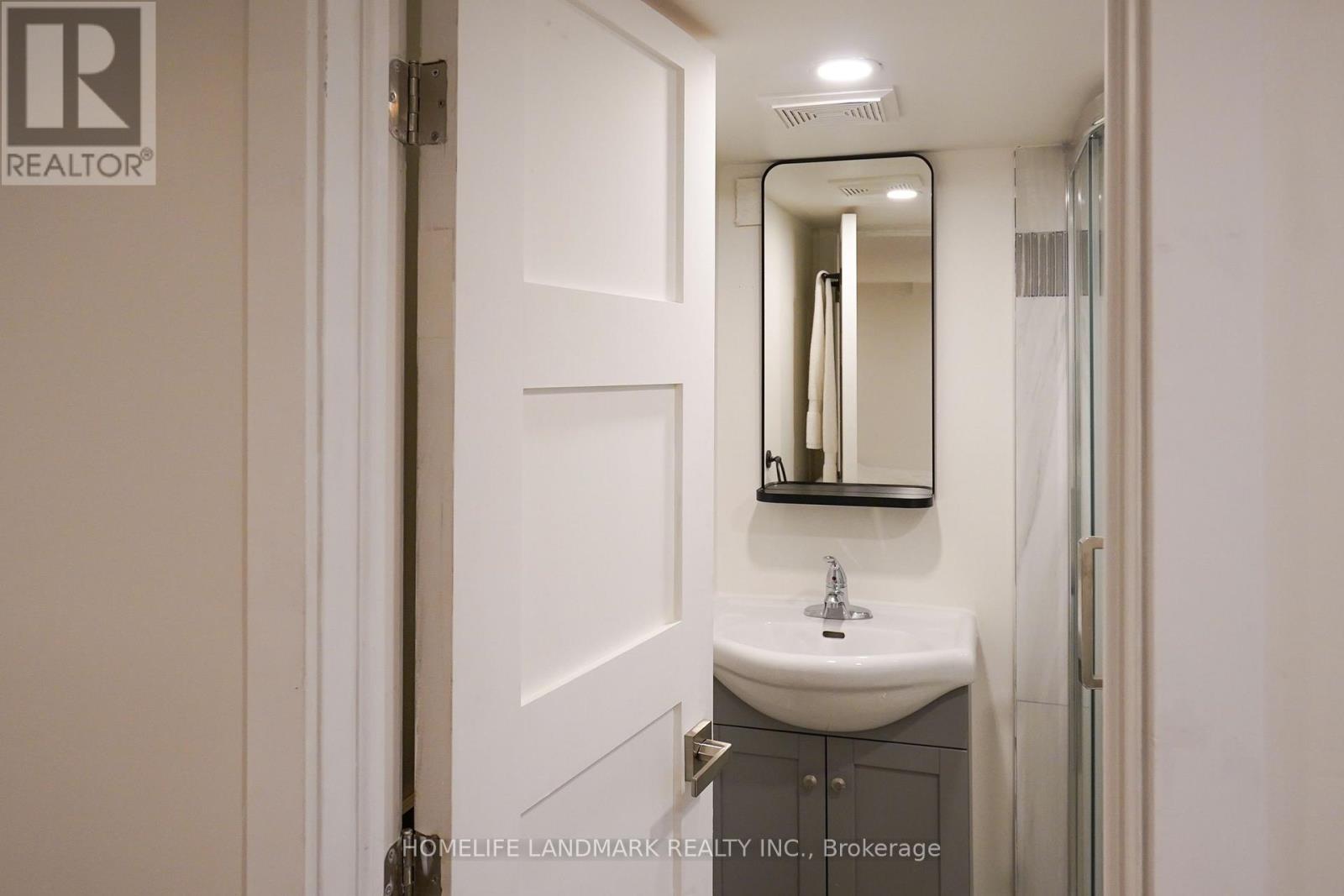 Bsmt Rm1 - 479 Whitmore Avenue, Toronto, Ontario  M6E 2N6 - Photo 6 - W13756654