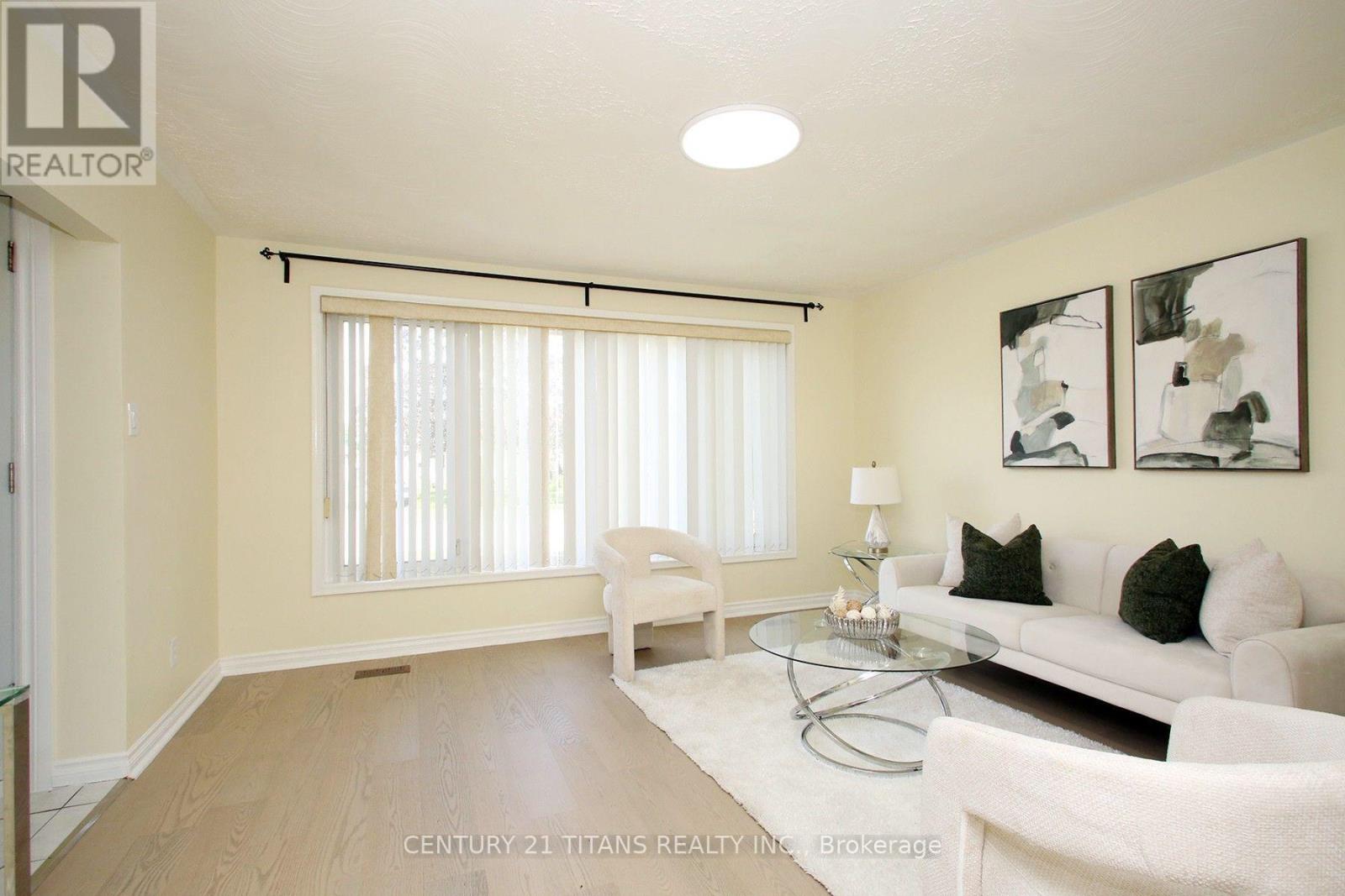 31 Monterrey Drive, Toronto, Ontario  M9V 1S7 - Photo 10 - W13756670