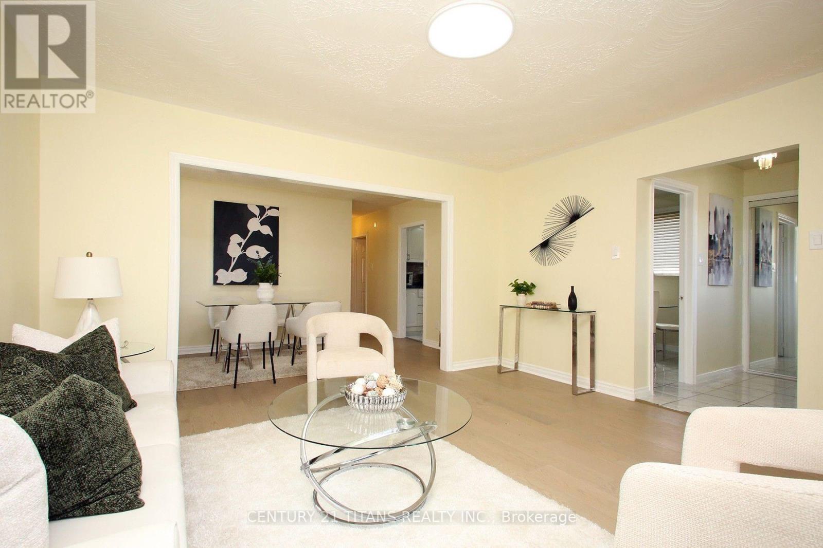 31 Monterrey Drive, Toronto, Ontario  M9V 1S7 - Photo 5 - W13756670