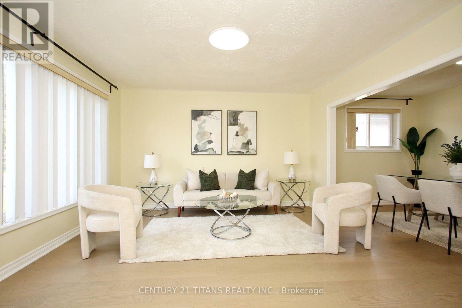 31 Monterrey Drive, Toronto, Ontario  M9V 1S7 - Photo 6 - W13756670