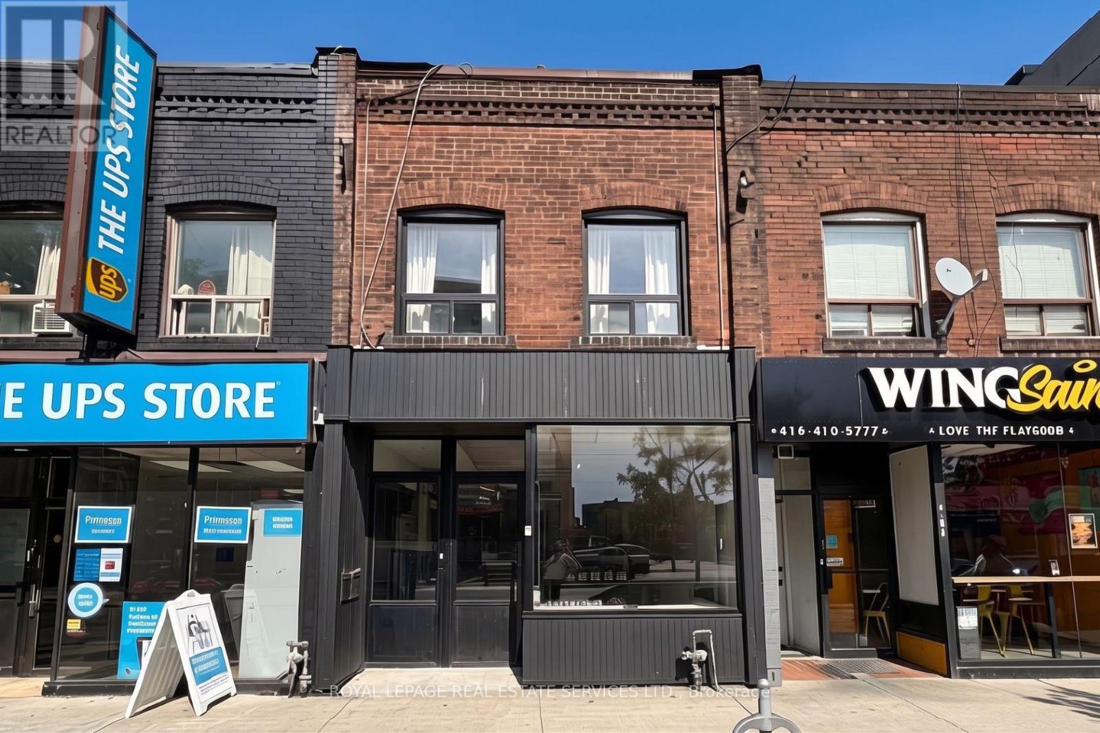 Upper Floor - 1752a St. Clair Avenue W, Toronto, Ontario  M6N 1J3 - Photo 1 - W13756722