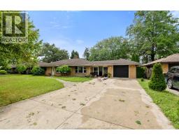 2725 BUCKINGHAM DRIVE, Windsor, Ontario