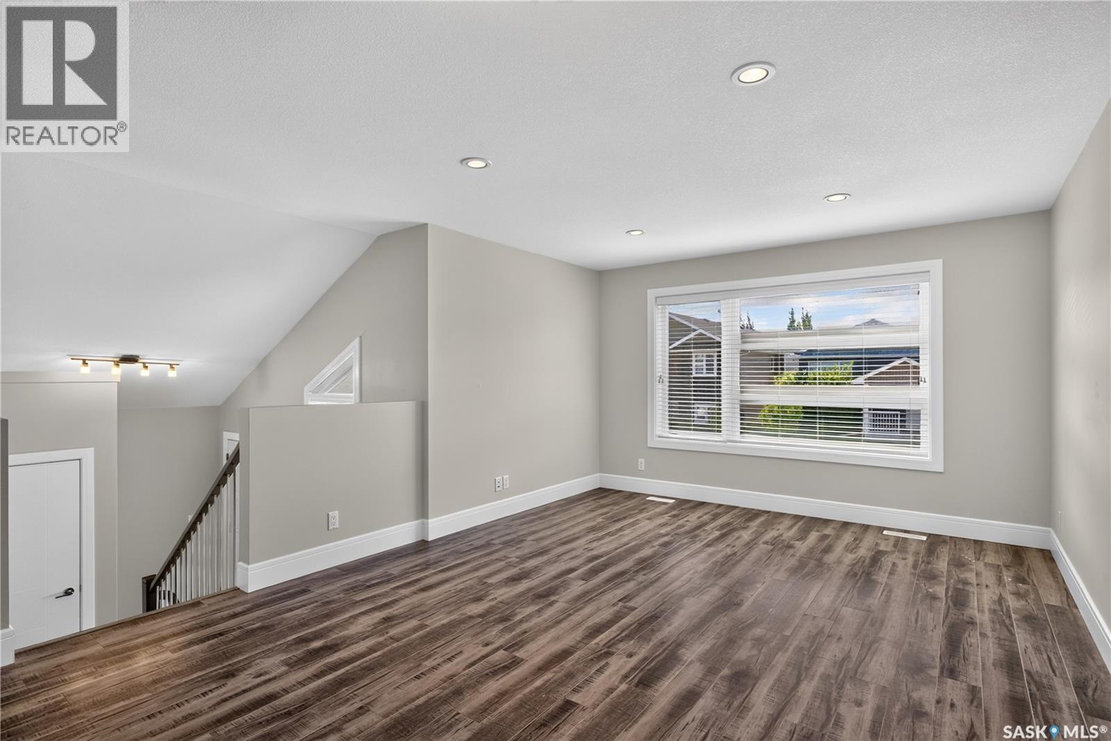 278 Wyant LANE photo 3