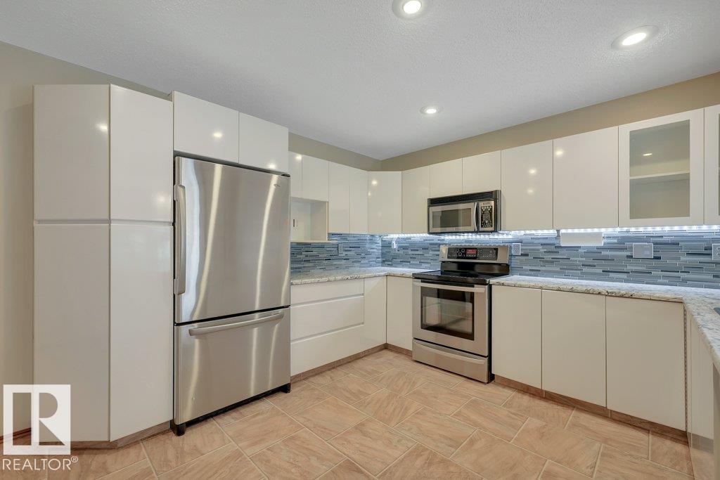 17927 92a St NW, Edmonton, Alberta  T5Z 2J9 - Photo 11 - E4507571