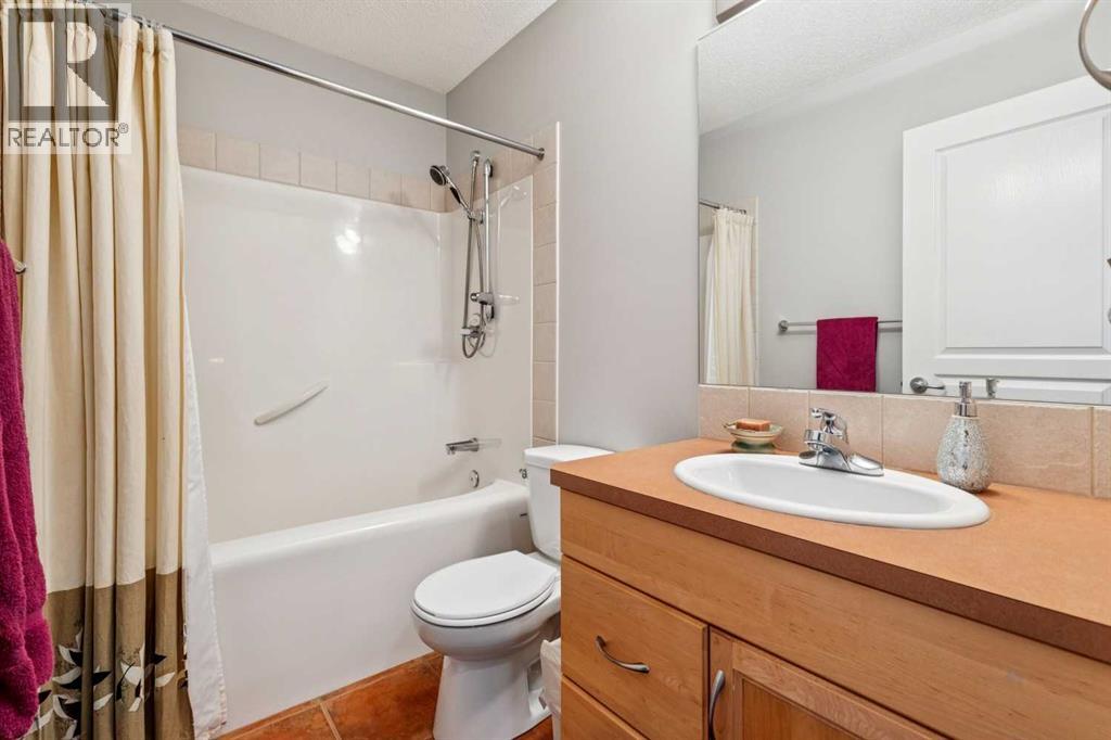 130 Tuscany Valley Green Nw, Calgary, Alberta  T3L 2K3 - Photo 24 - A2331180