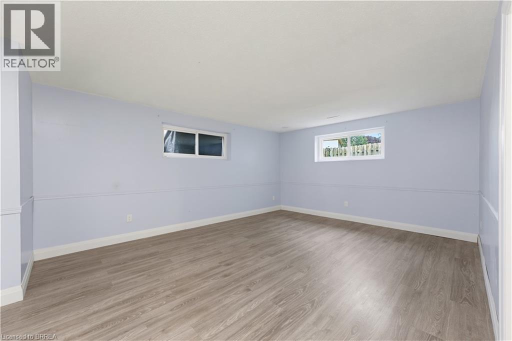 179 Banbury Road, Brantford, Ontario  N3P 1E6 - Photo 10 - 40859394